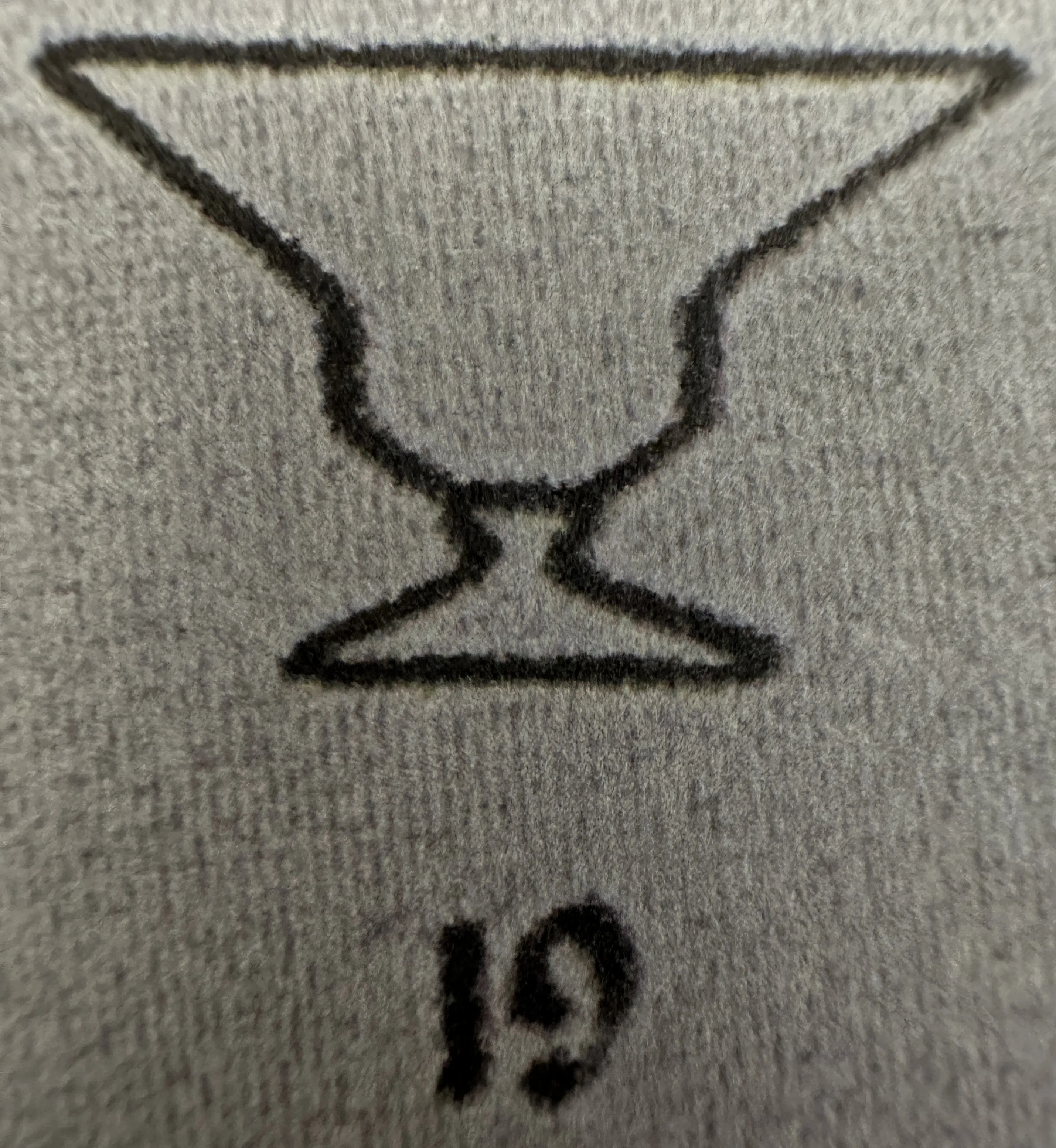 古い印章、杯のデザインと数字19