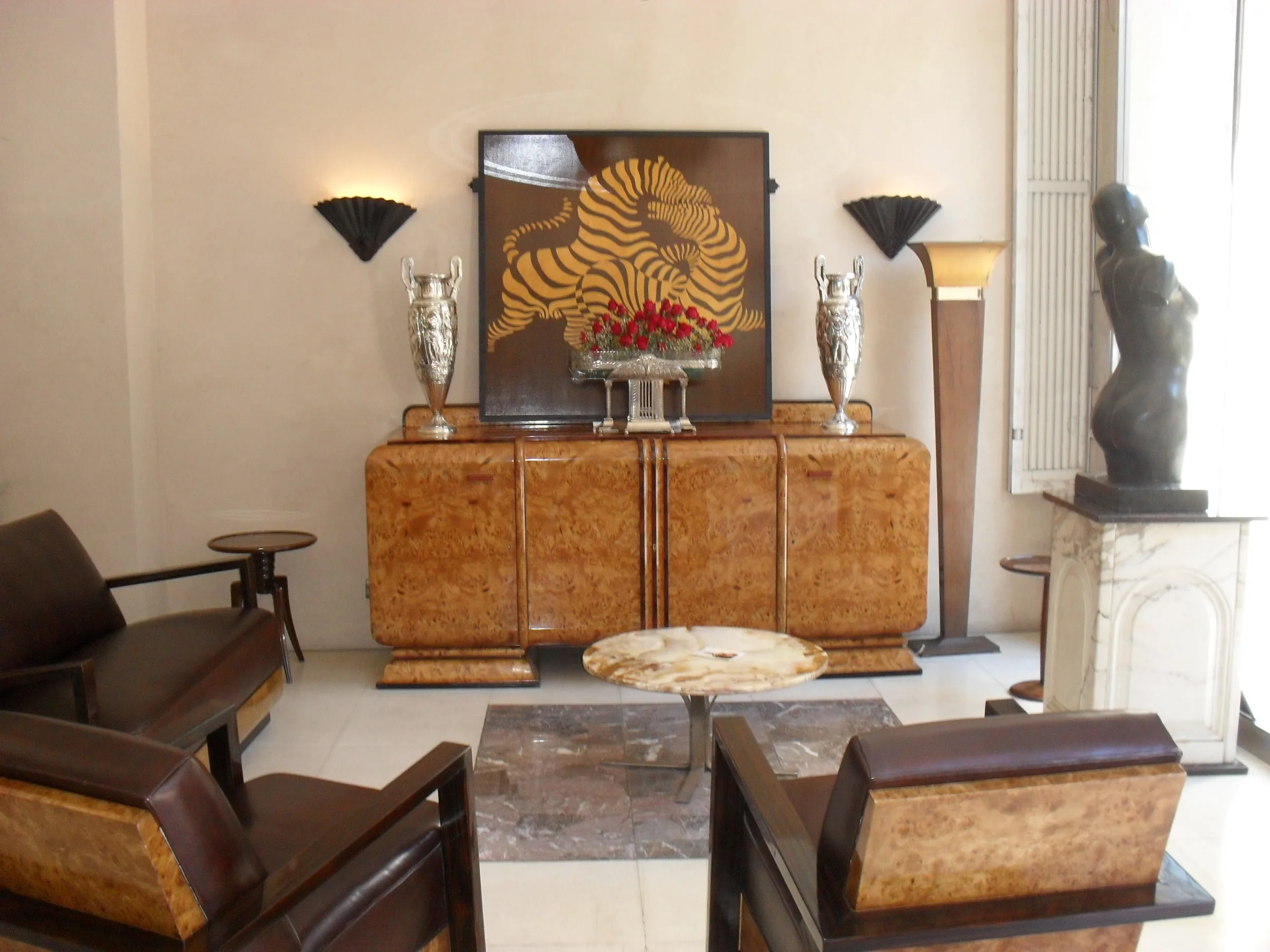 Antigüedades y decoración en Balcarce 1084, San Telmo.