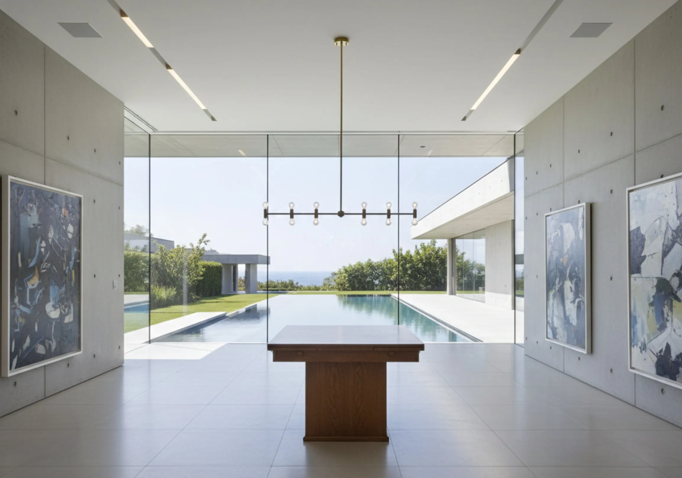 Antique dining table for 6 or 4 people, in a bright and modern setting.