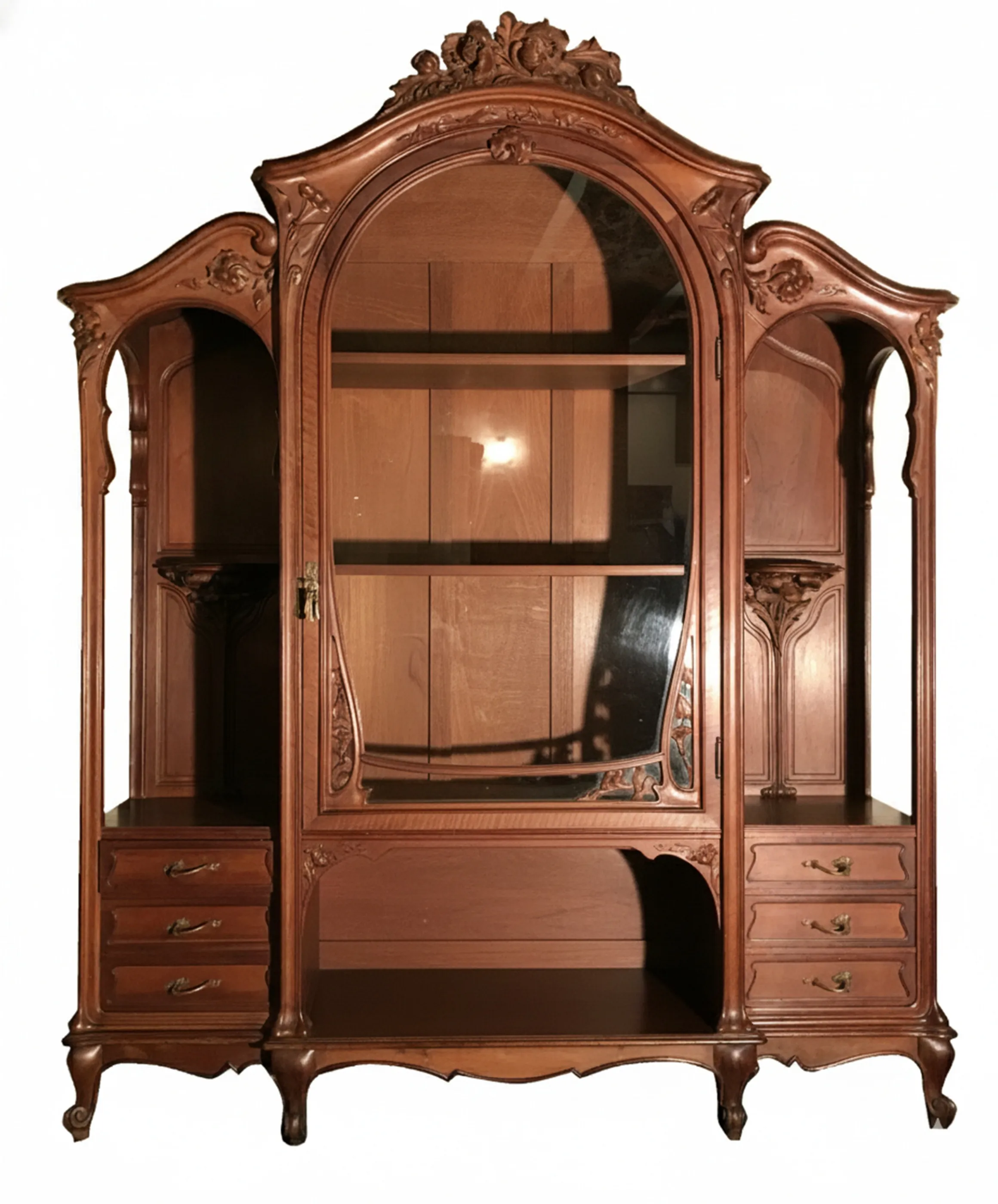 antique display cabinet with elegant design and decorative details, showcasing classic ambiance