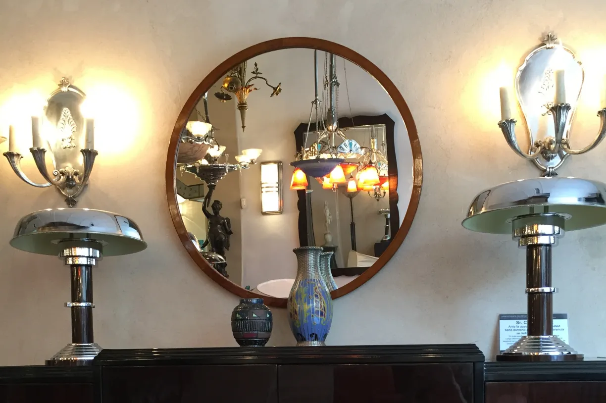 Beautiful decorative antique ceramic, elegant shapes and colorful details in a cozy environment.