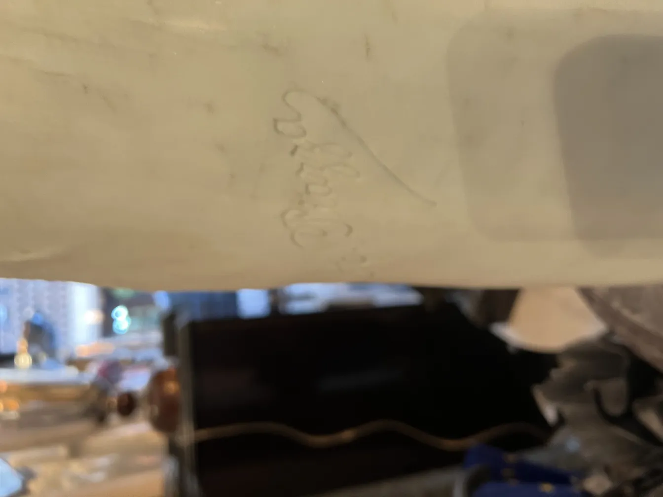 антикворная скульптура с сложными деталями a piazza