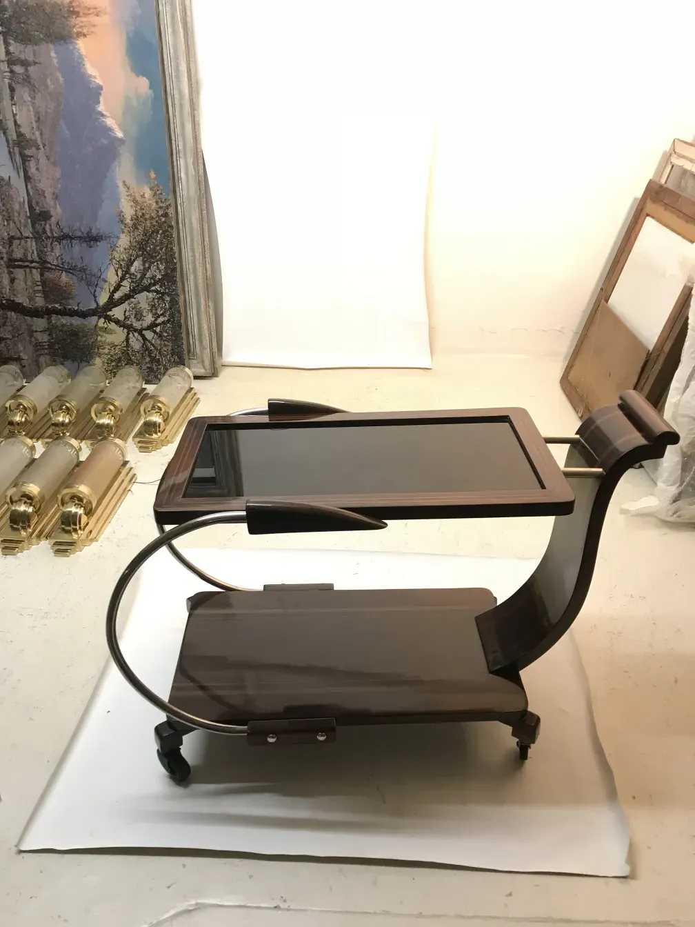 Antique cocktail trolley with sleek design