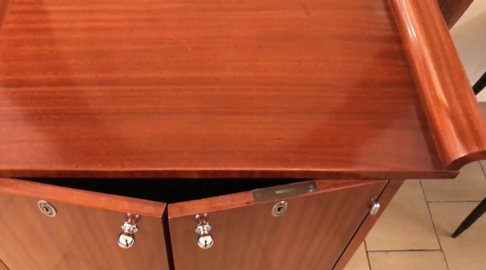 Antique cocktail trolley made of wood with unique details