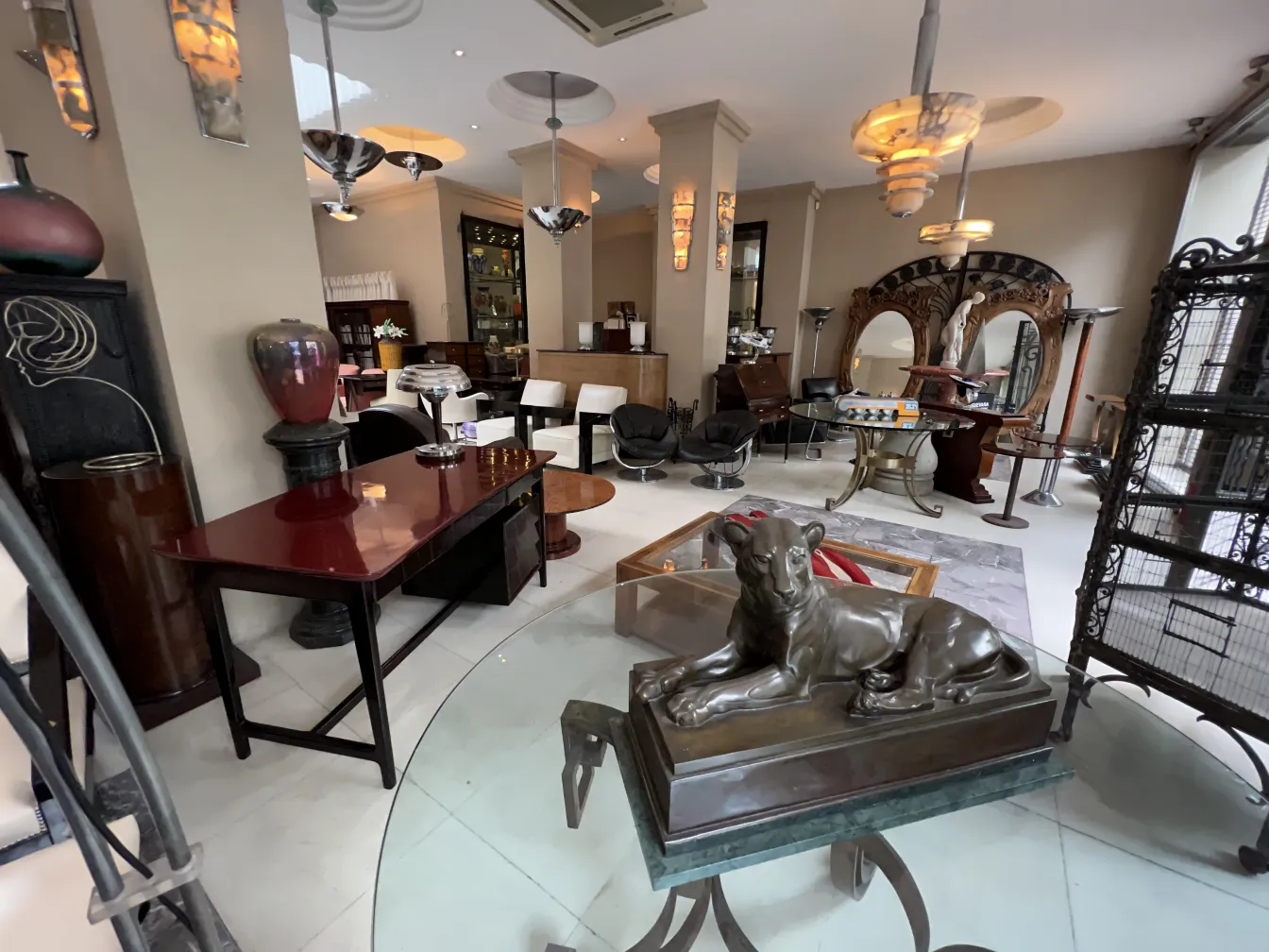 Antique hanging lamp, elegant, in a cozy environment with vintage furniture.