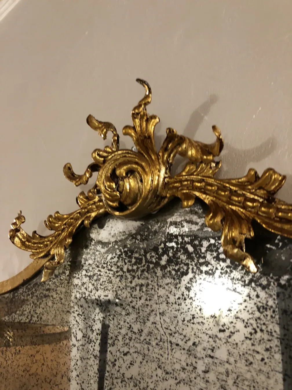 Antique decorative console with gold details
