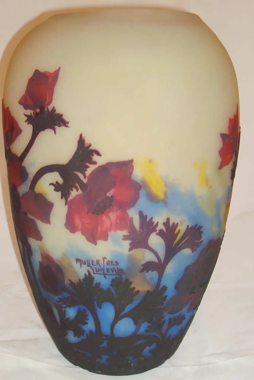 design floral vibrante em vidro antigo - muller fres