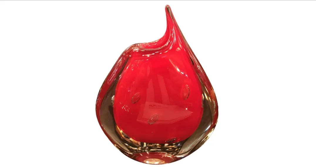 Red Murano vase in drop shape with designs