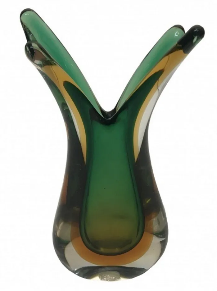murano vase in green and yellow tones with elegant shape