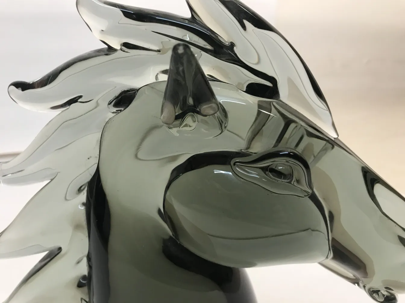 murano sculpture of a horse with fine details