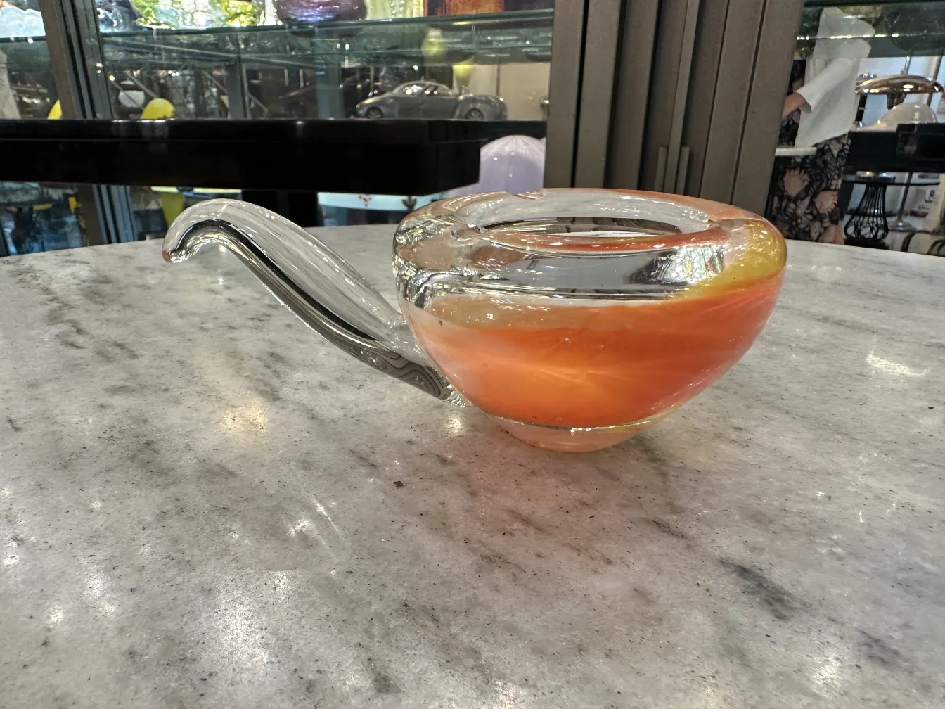 elegant murano glass in pink and yellow tones, featuring a beautiful curved design