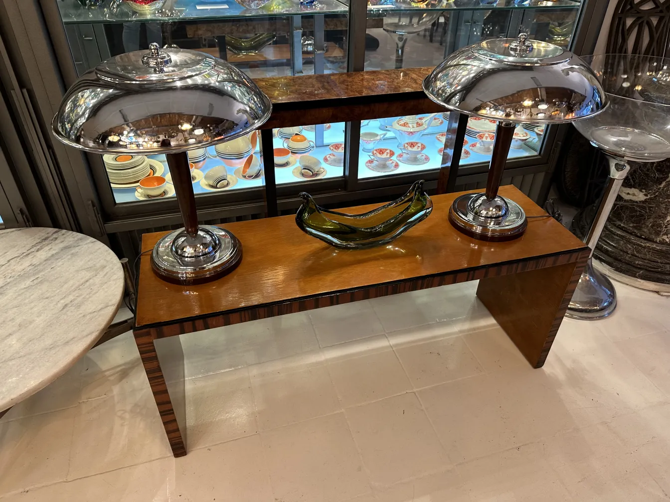 Decorative antique murano glass with elegant shape and vibrant color