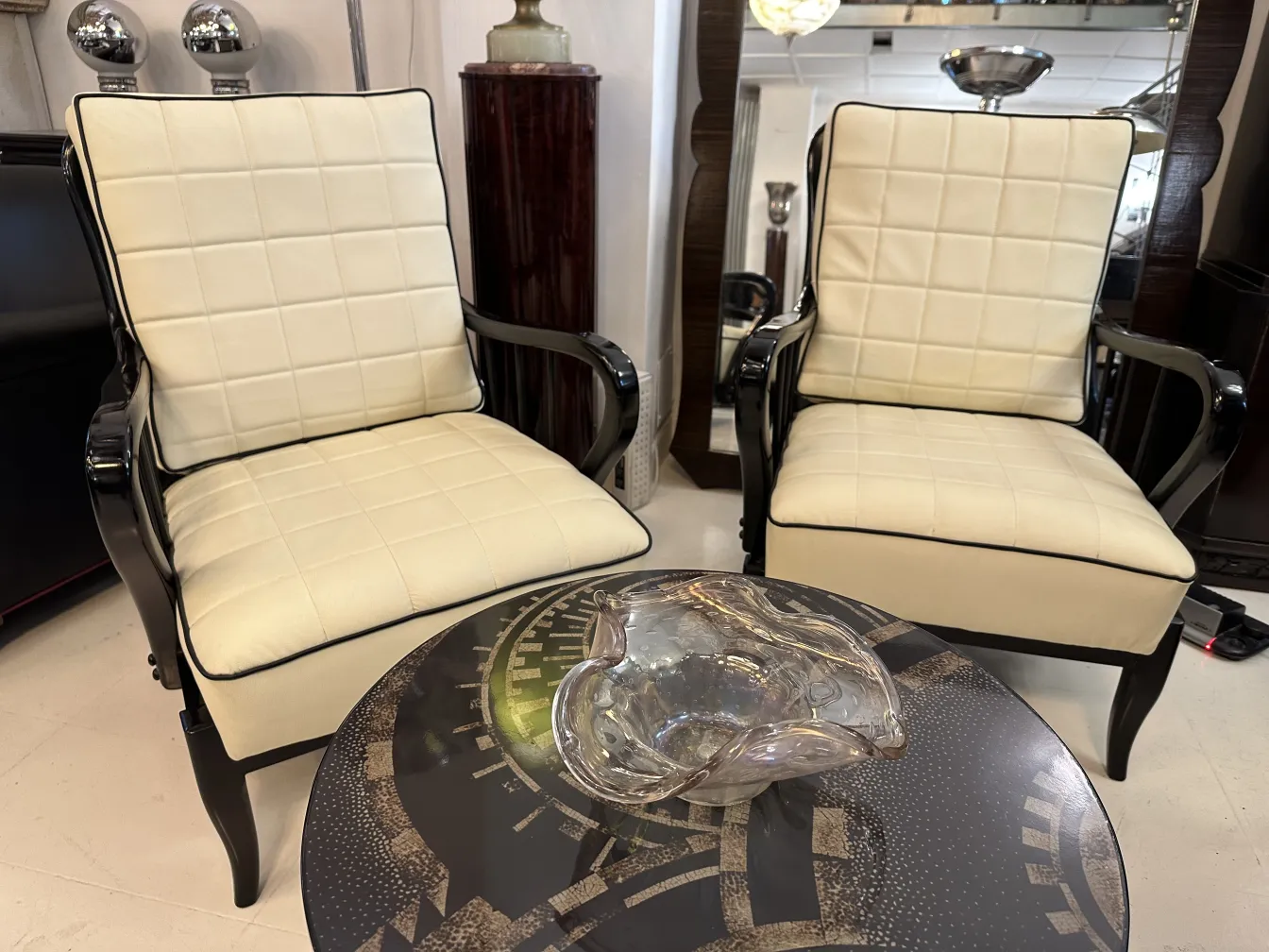 decorative antique murano glass with elegant shape