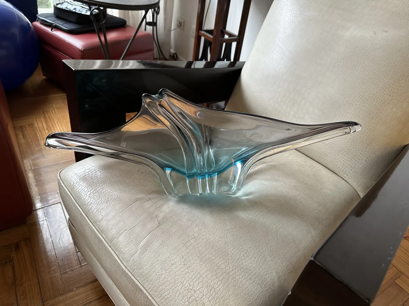 Antique Murano glass vase with fluid shapes and blue accent