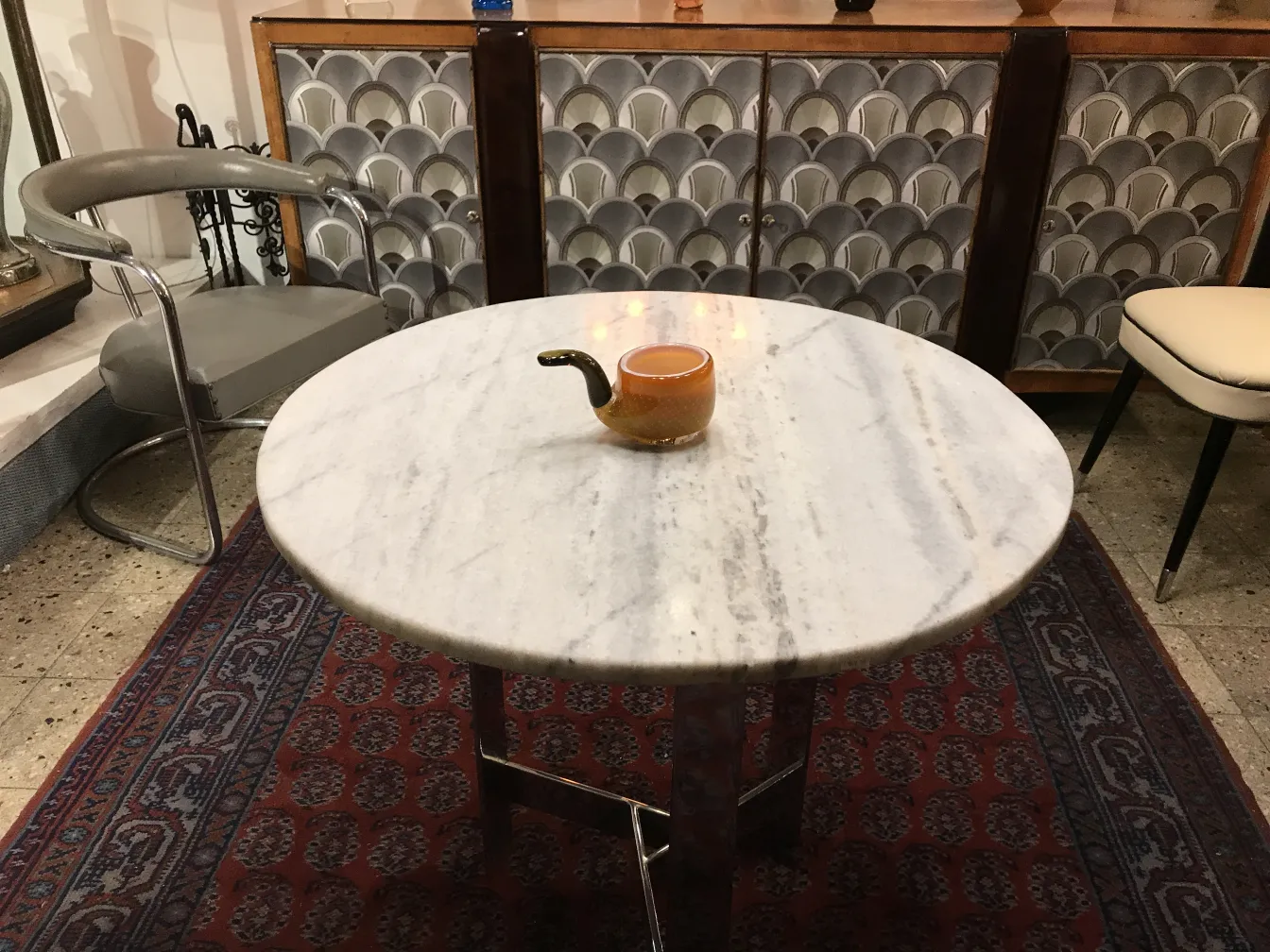 antique murano glass vase on round table