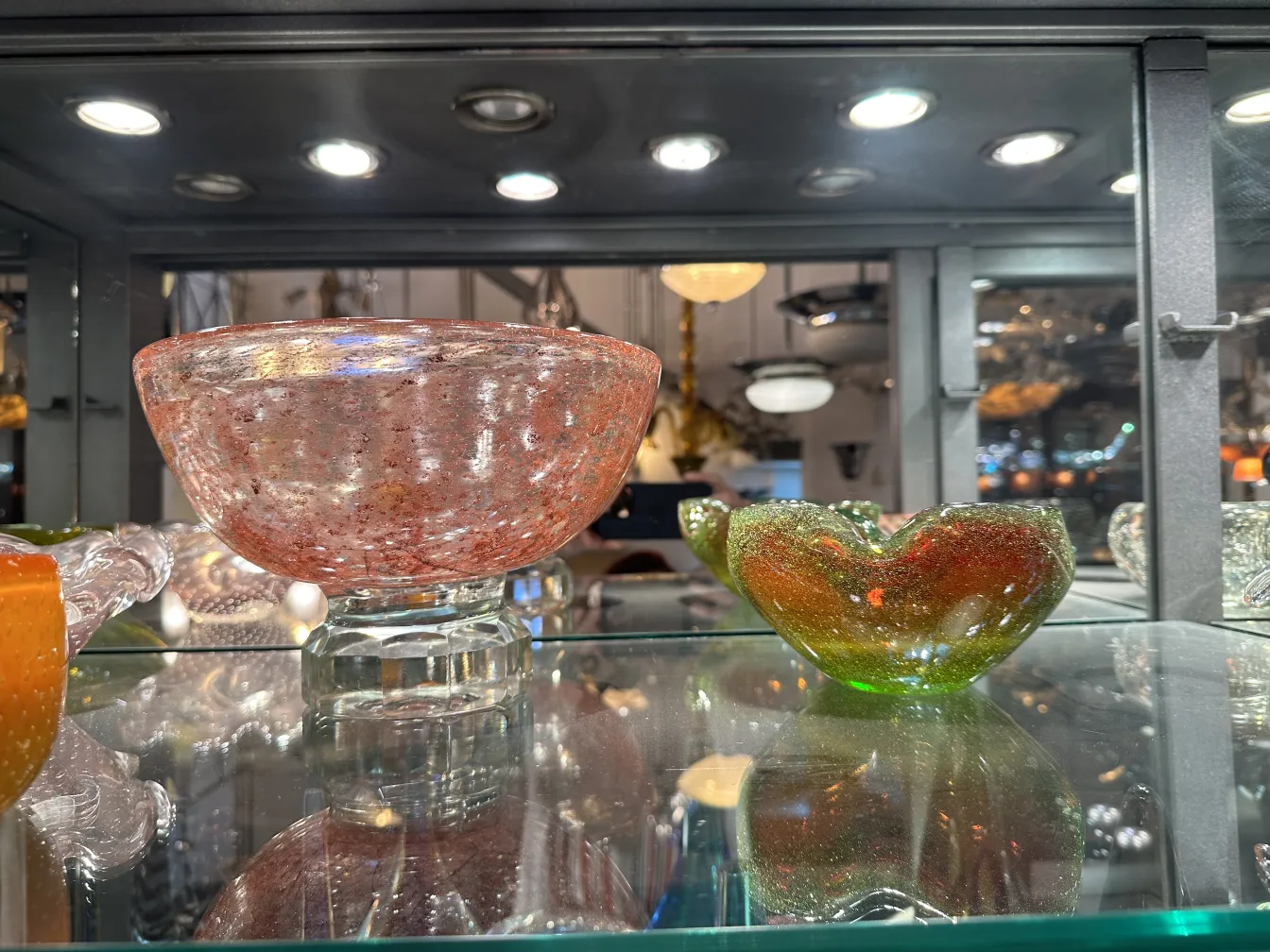 decorative murano glass bowl in pink color