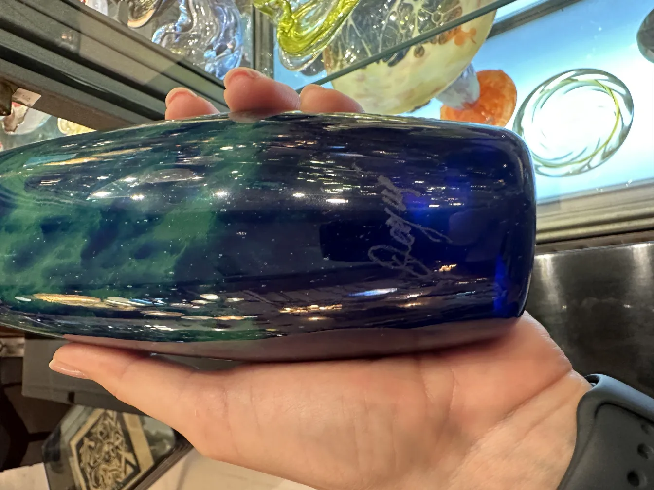 vidro antigo assinado Degué com lindo design em azul e verde