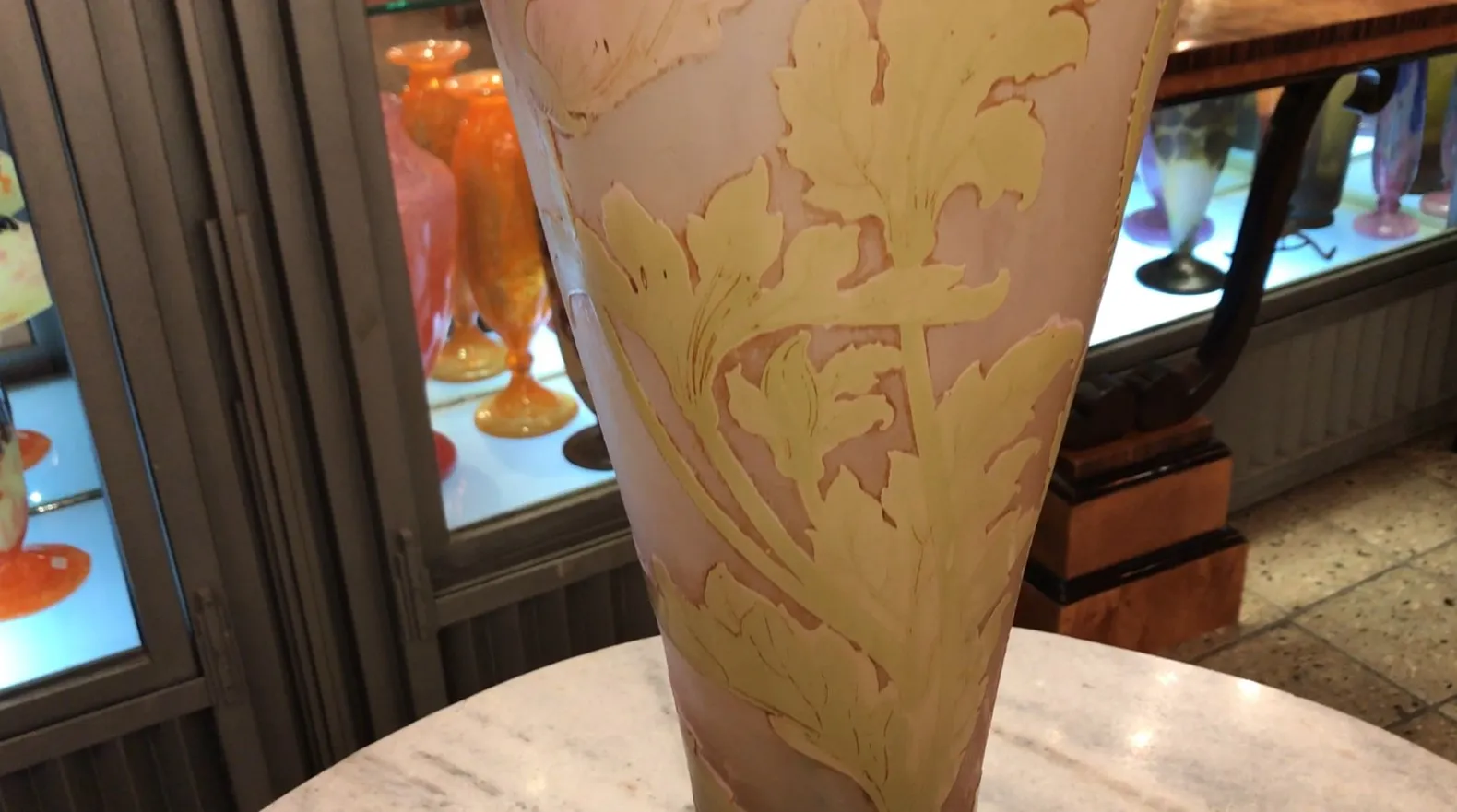 vase of signed glass gallé decorated with yellow leaves