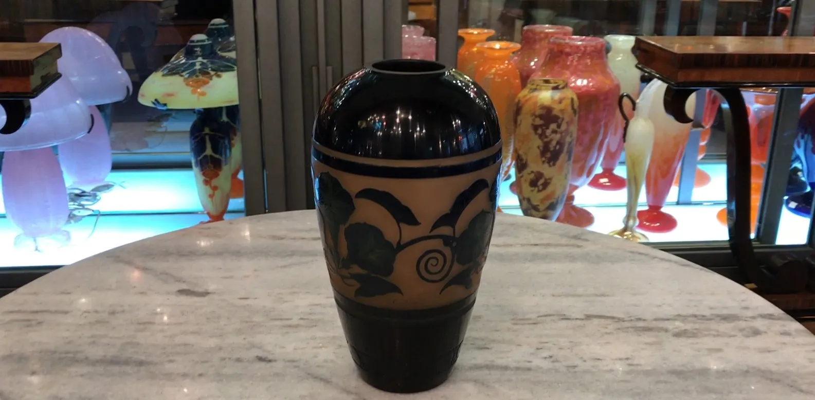 Decorative signed glass D'Argental with elegant design