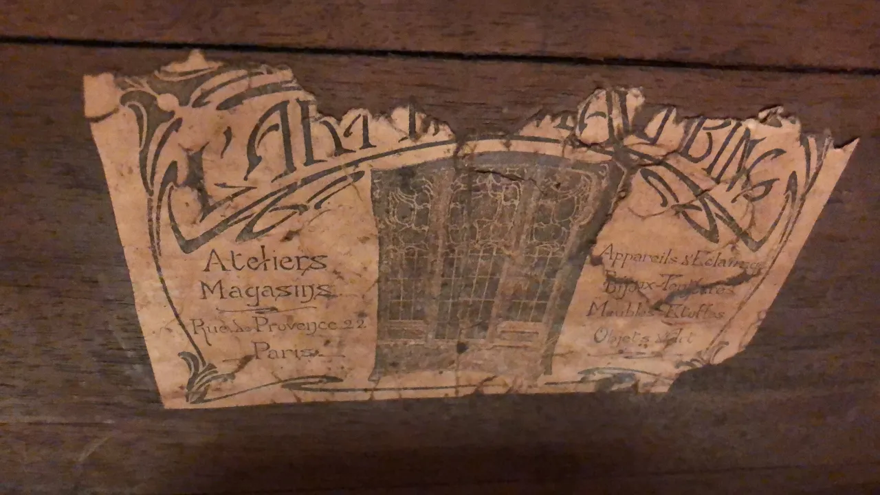 antique small table with Maison L´art Nouveau and Bing Atelier Magasins label