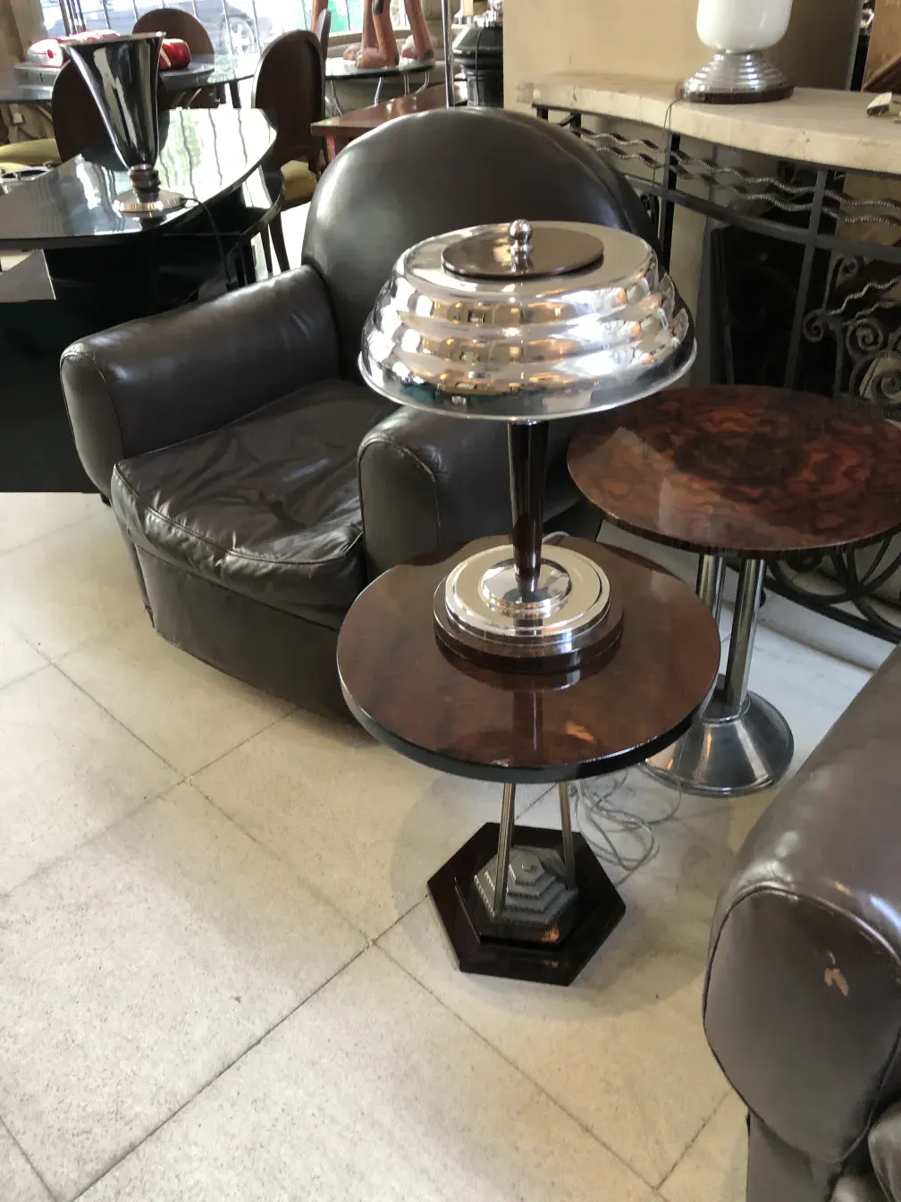 Antique small table with bright light in a cozy environment.