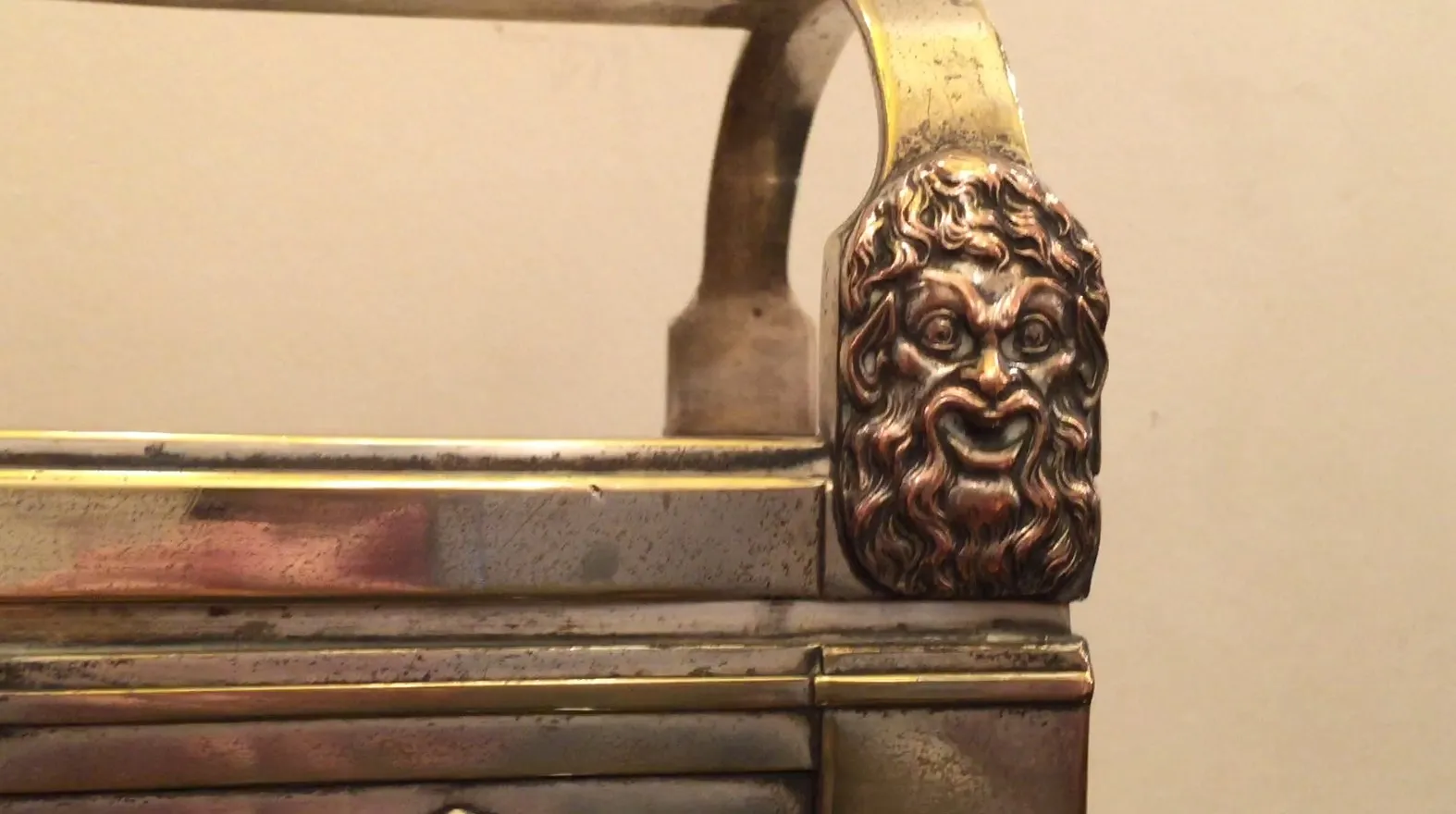 2 antique jewelers featuring facial decoration