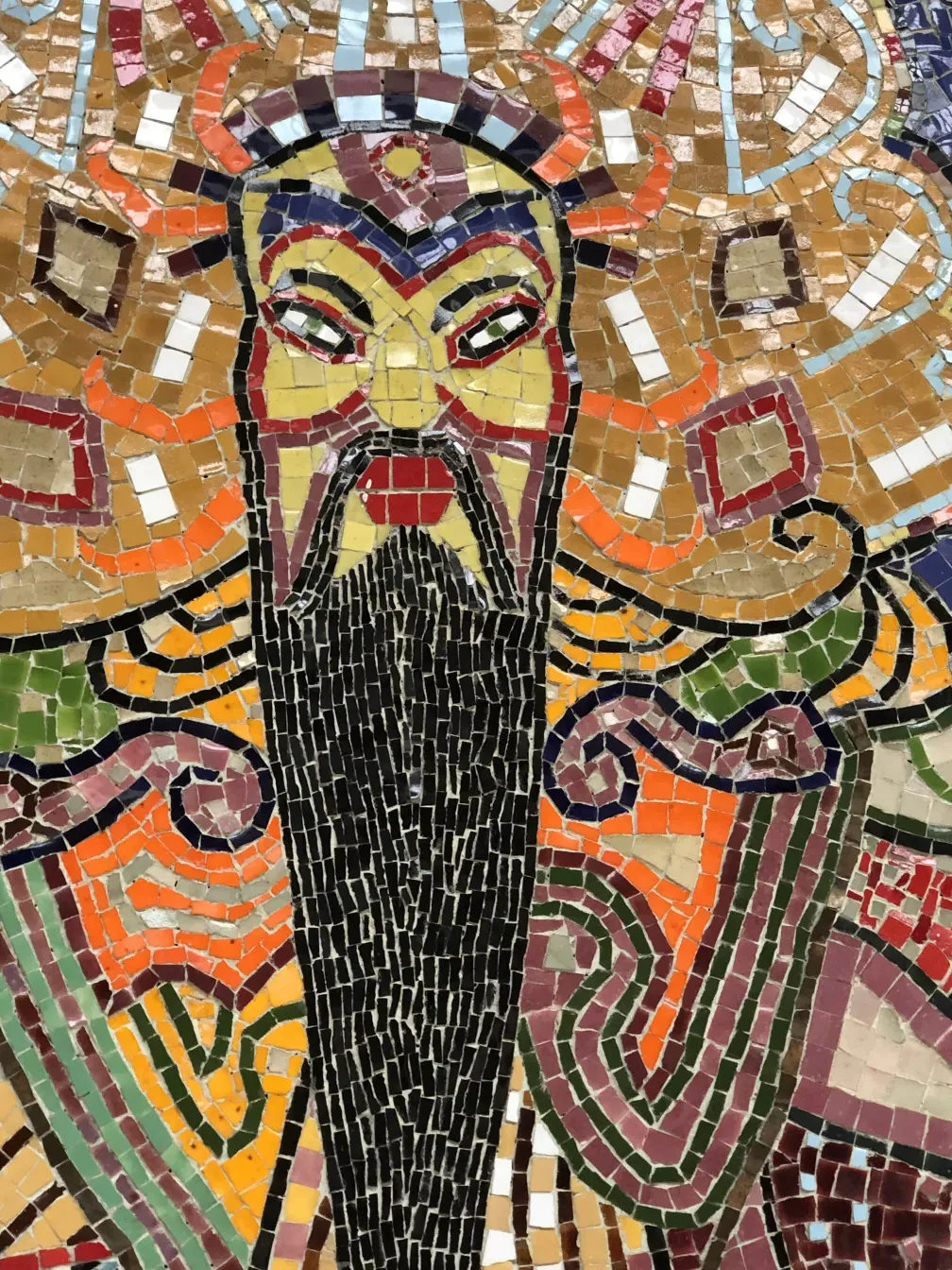 Quadro de mosaico antigo com cores vibrantes e padrões