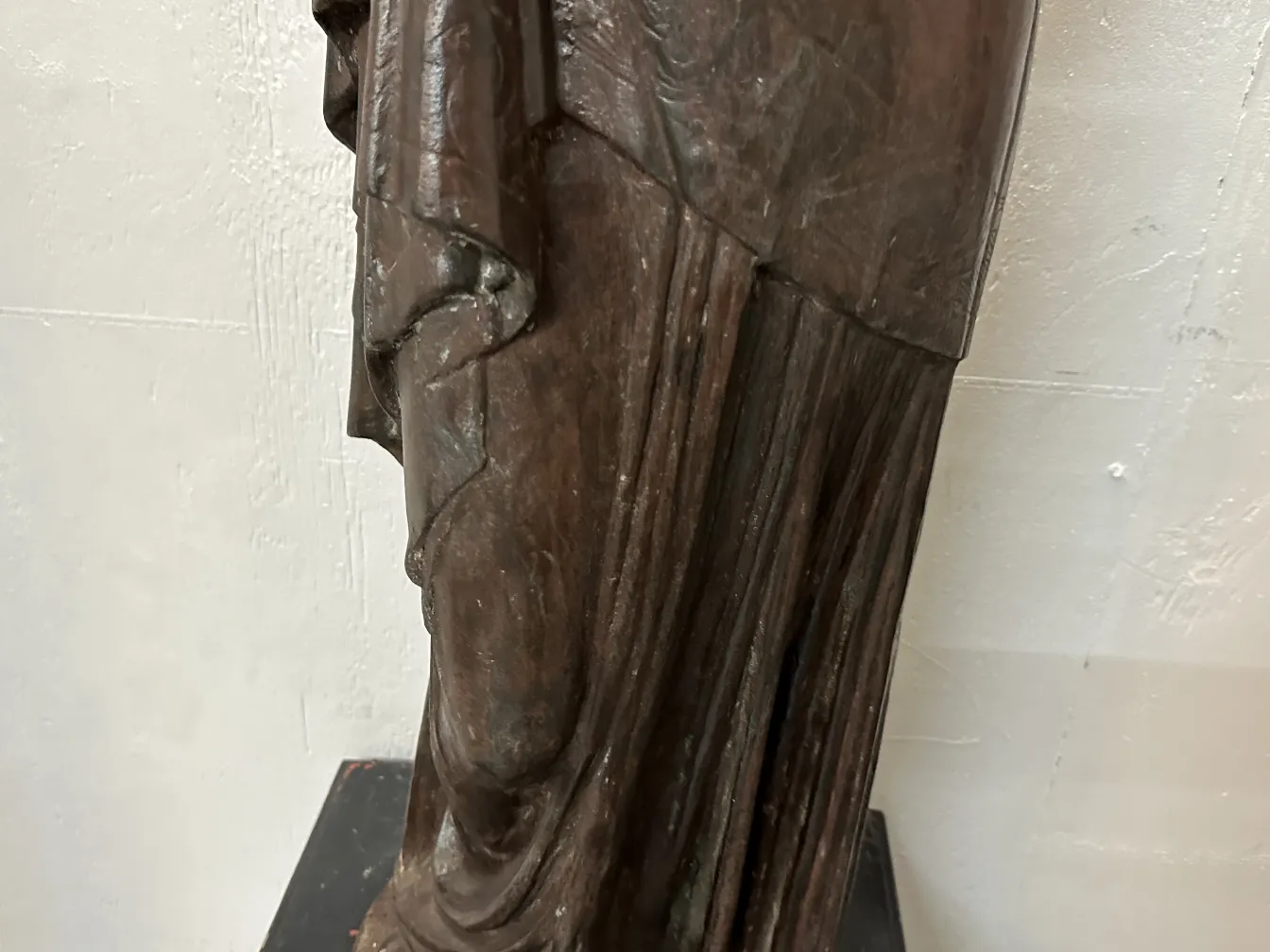 ancient floor lamps with distinctive Val D´Osne design