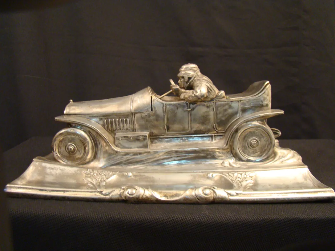 prachin inkvaal race car shape