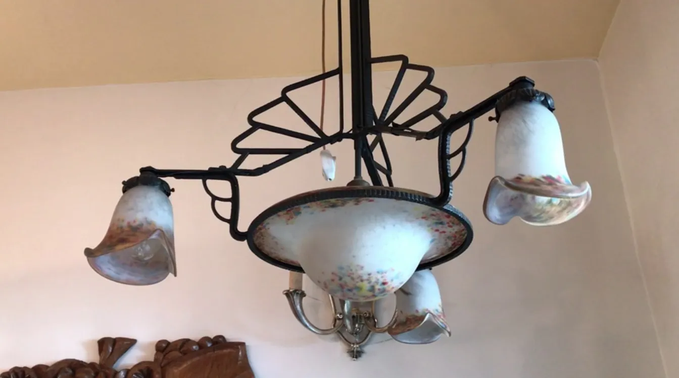 Antique hanging lamp Schneider with design and details