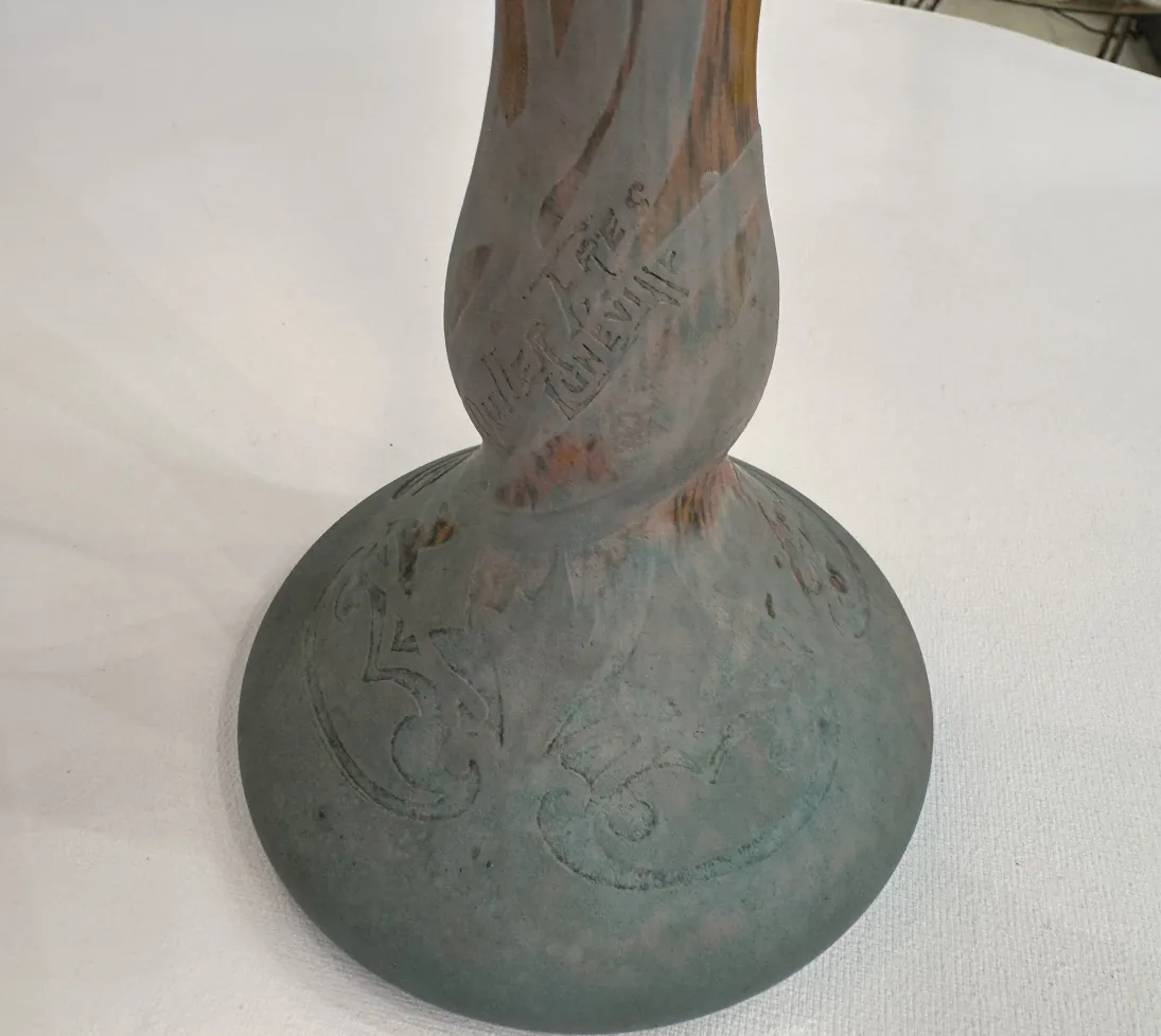 Glas mit floralem Muster in Orange und Gelb, Daum Nancy