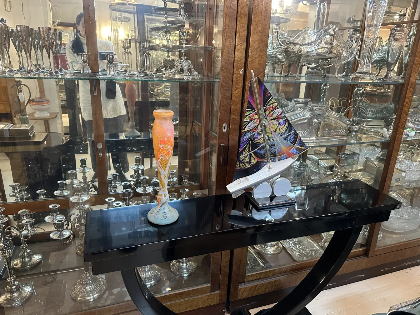 Glas mit floralem Muster in Orange und Gelb, Daum Nancy