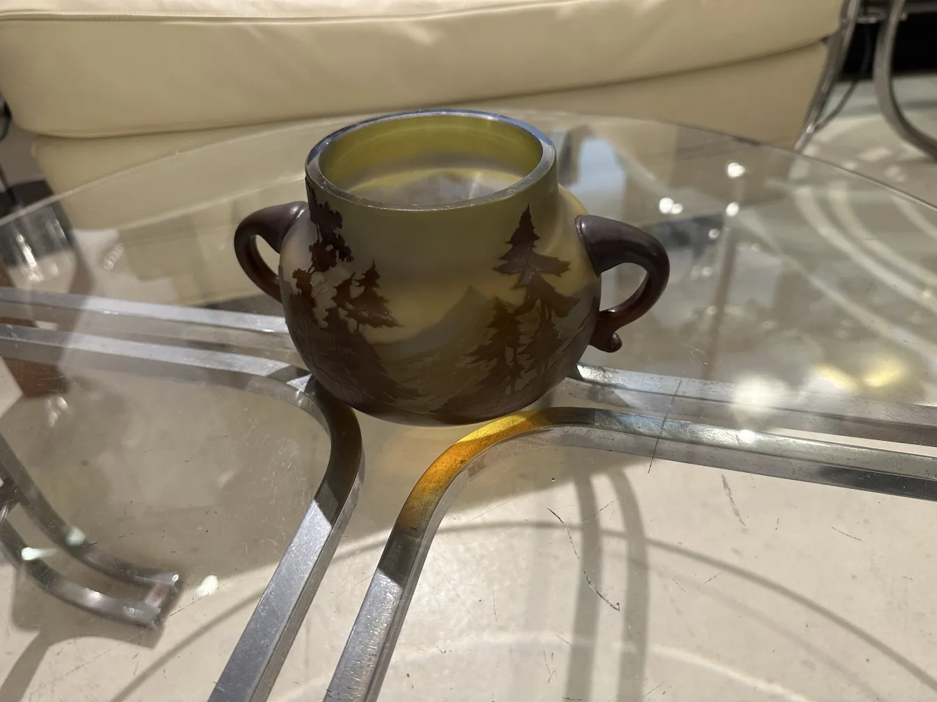Altes signiertes Glas Gallé mit Naturlandschaften