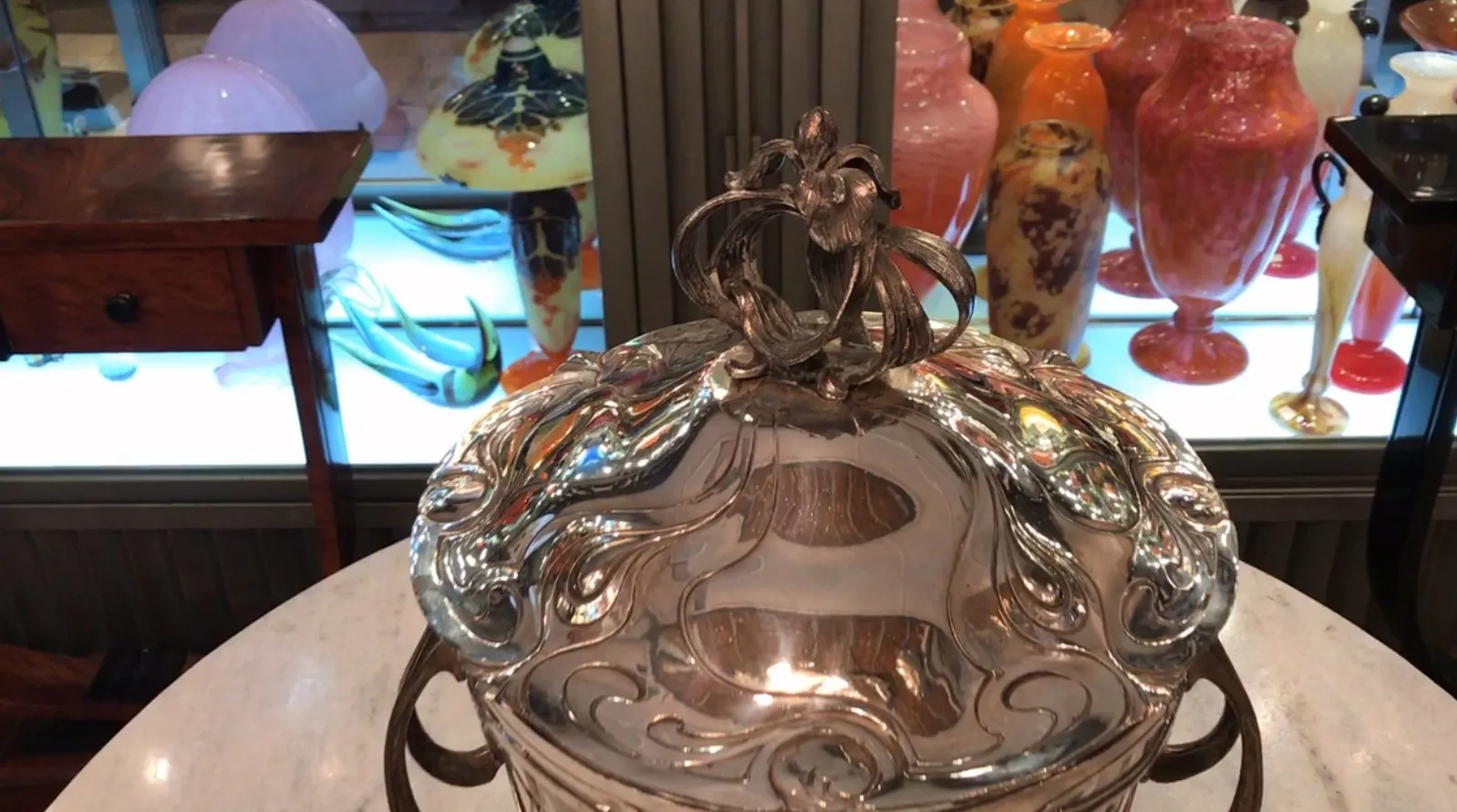 古董wmF潘趣酒碗配有光亮的金属盖