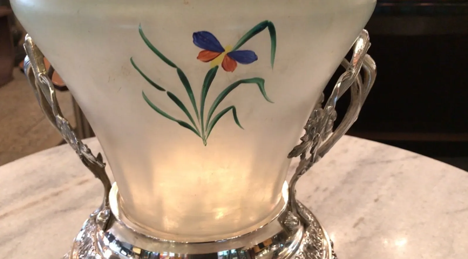 古董潘趣酒碗WMF装饰有花朵