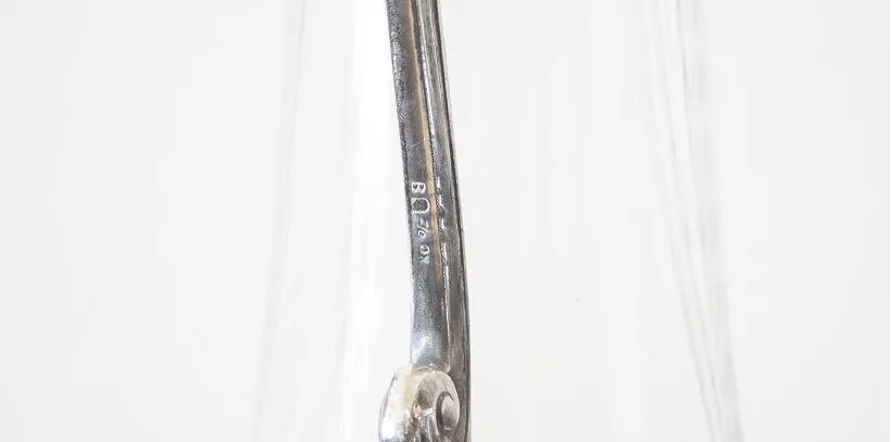 2 pichets WMF anciens avec décor élégant