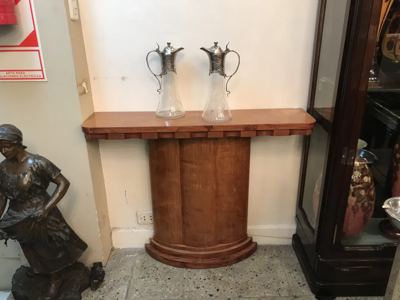 deux pichets anciens au design élégant WMF