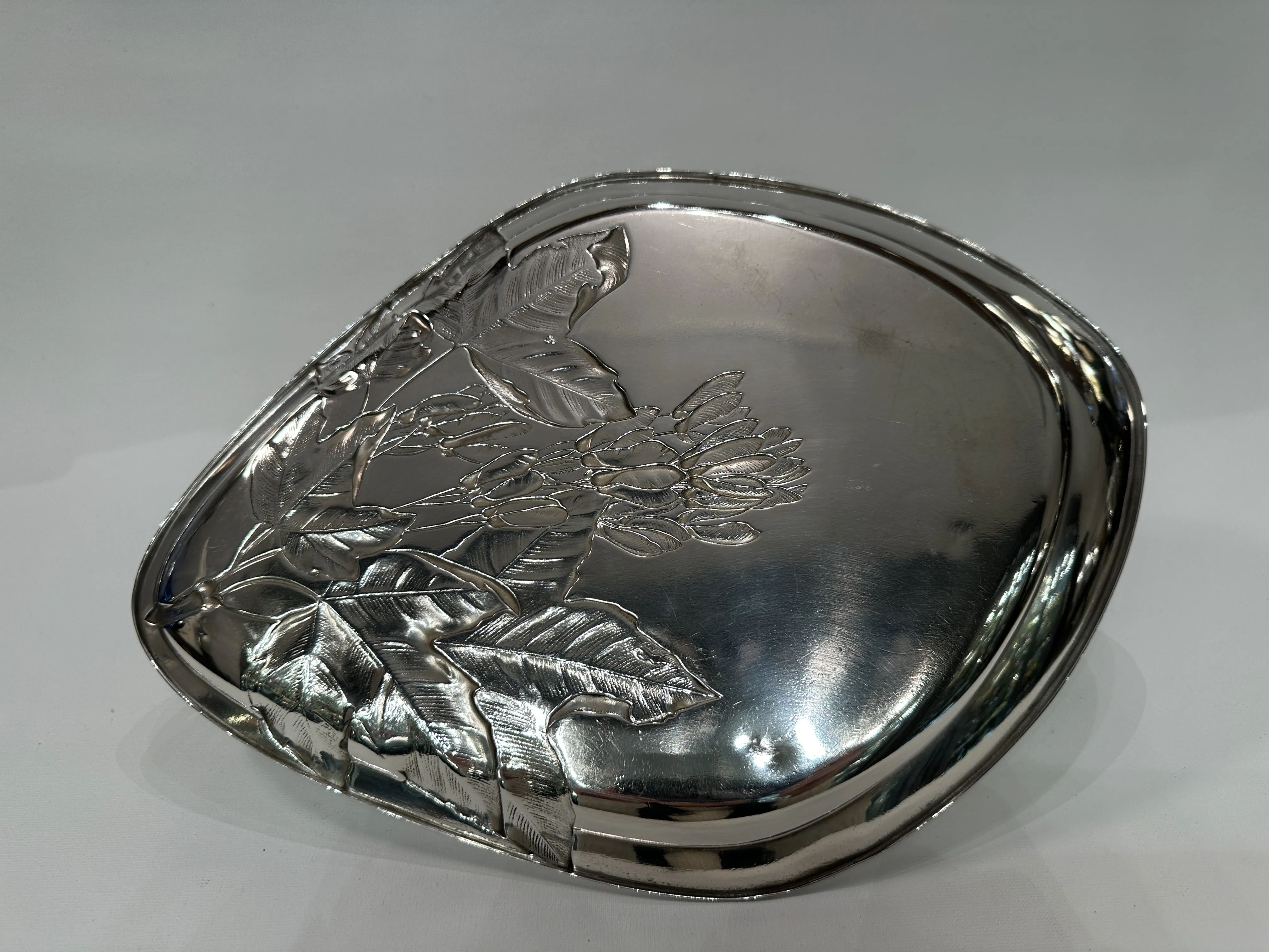 WMF card tray with floral design and shiny finish, perfect for organizing correspondence.