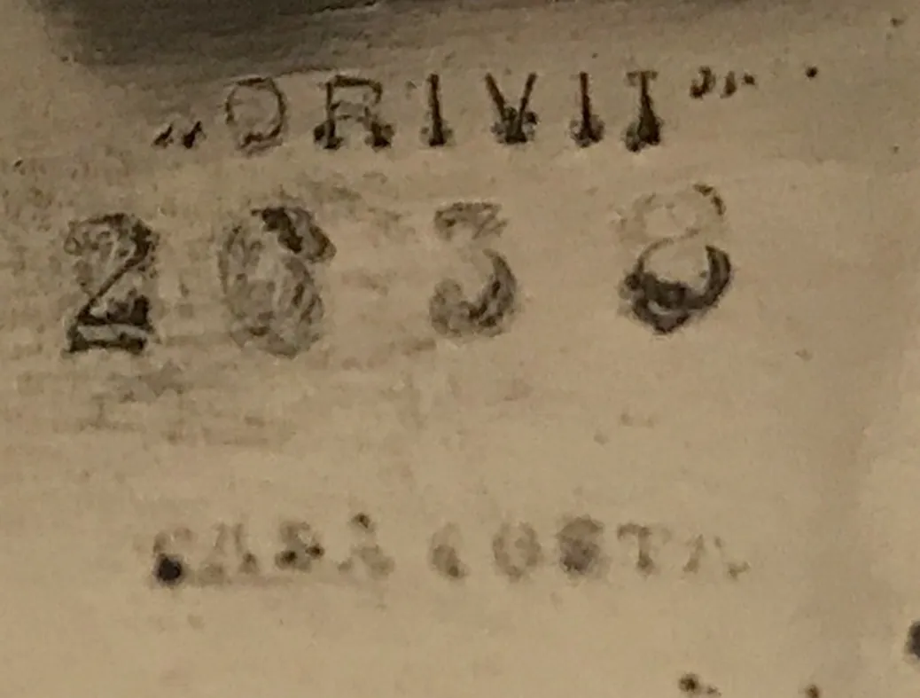 古代印章Orivit 2638，具有独特设计。