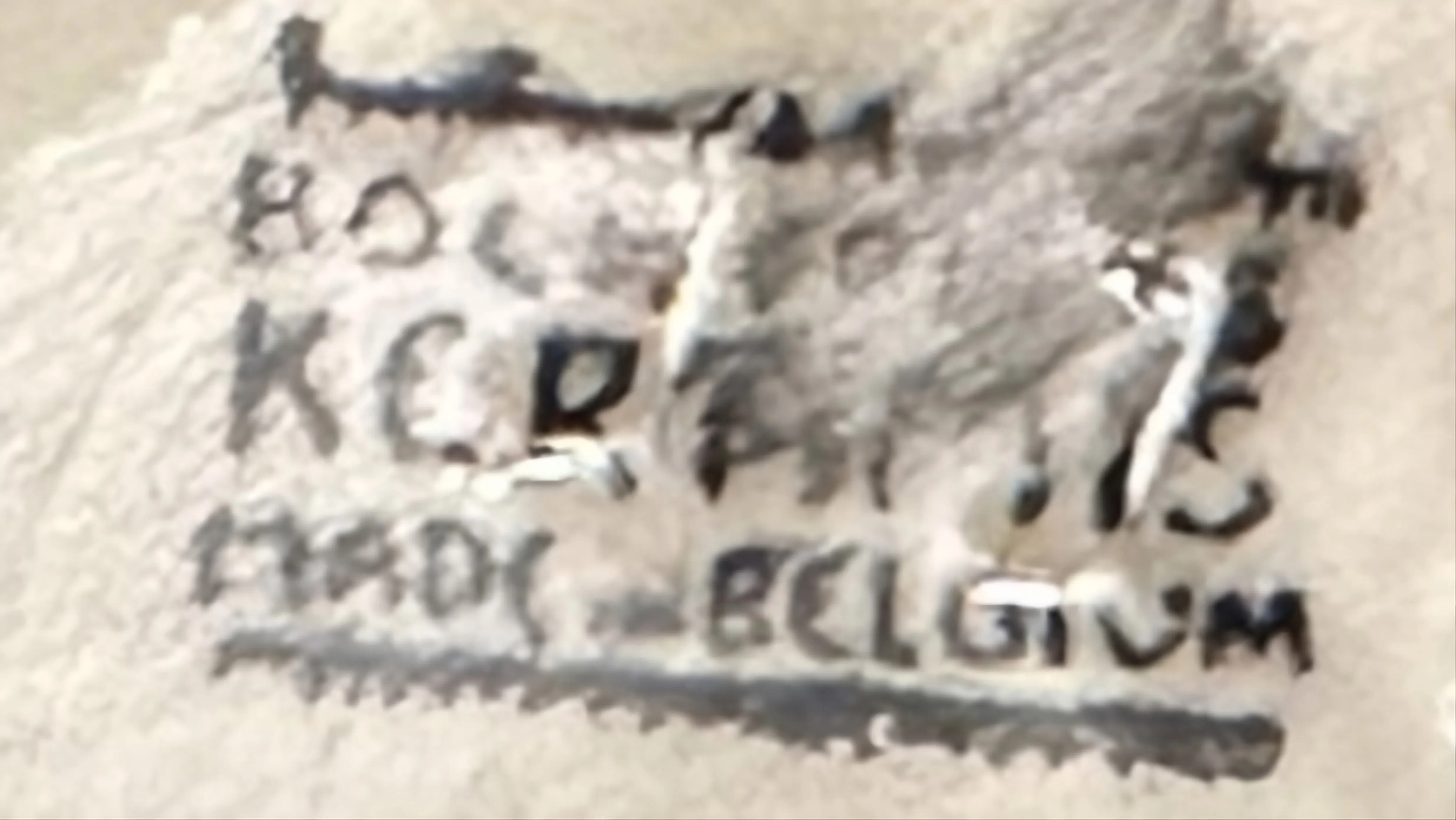 古董印章 Boch Frères Keramis，细节可见