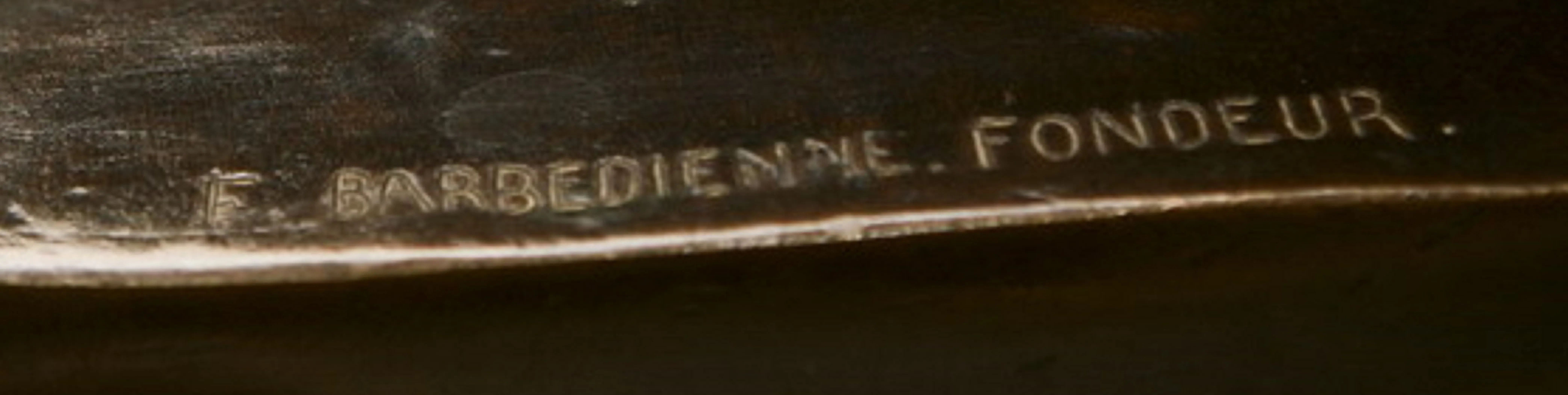 古董印章 F. Barbedienne fondeur，带有清晰的铭文和明显的细节。