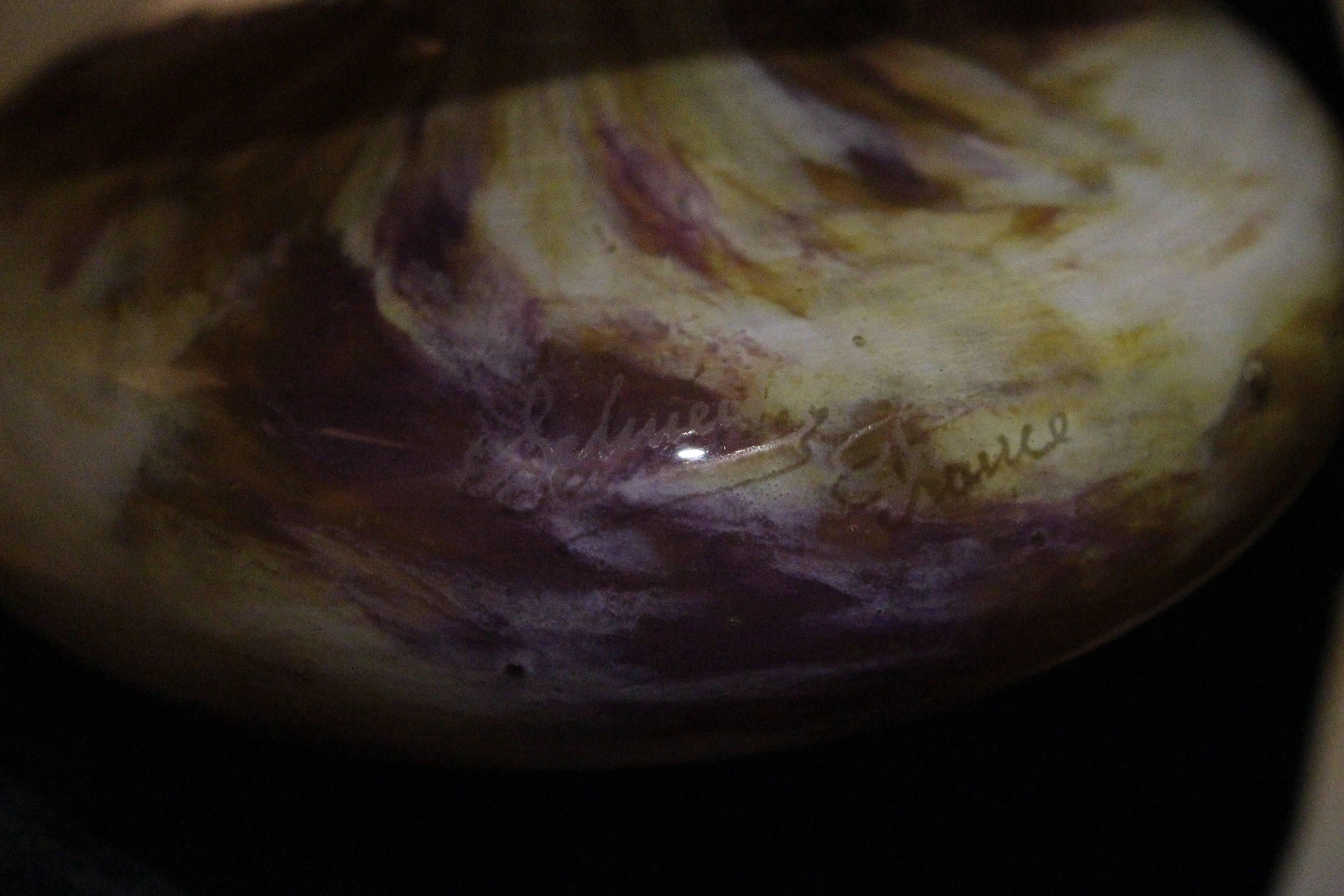 古董印章带签名在浅色背景上