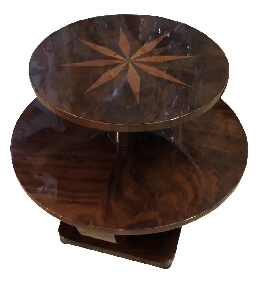 runde antike Tisch mit zentralem Design