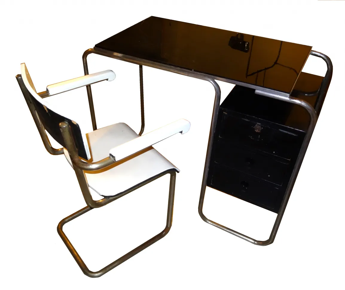 DESK