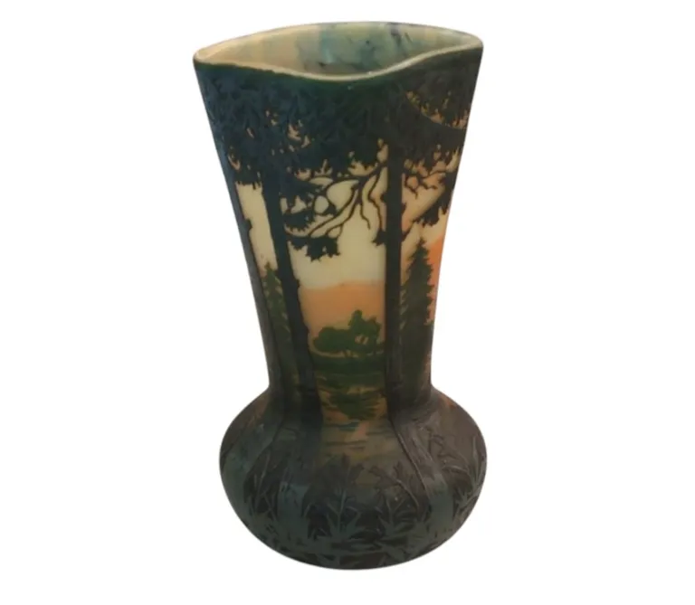 SIGNED GLASS Daum Nancy (French)