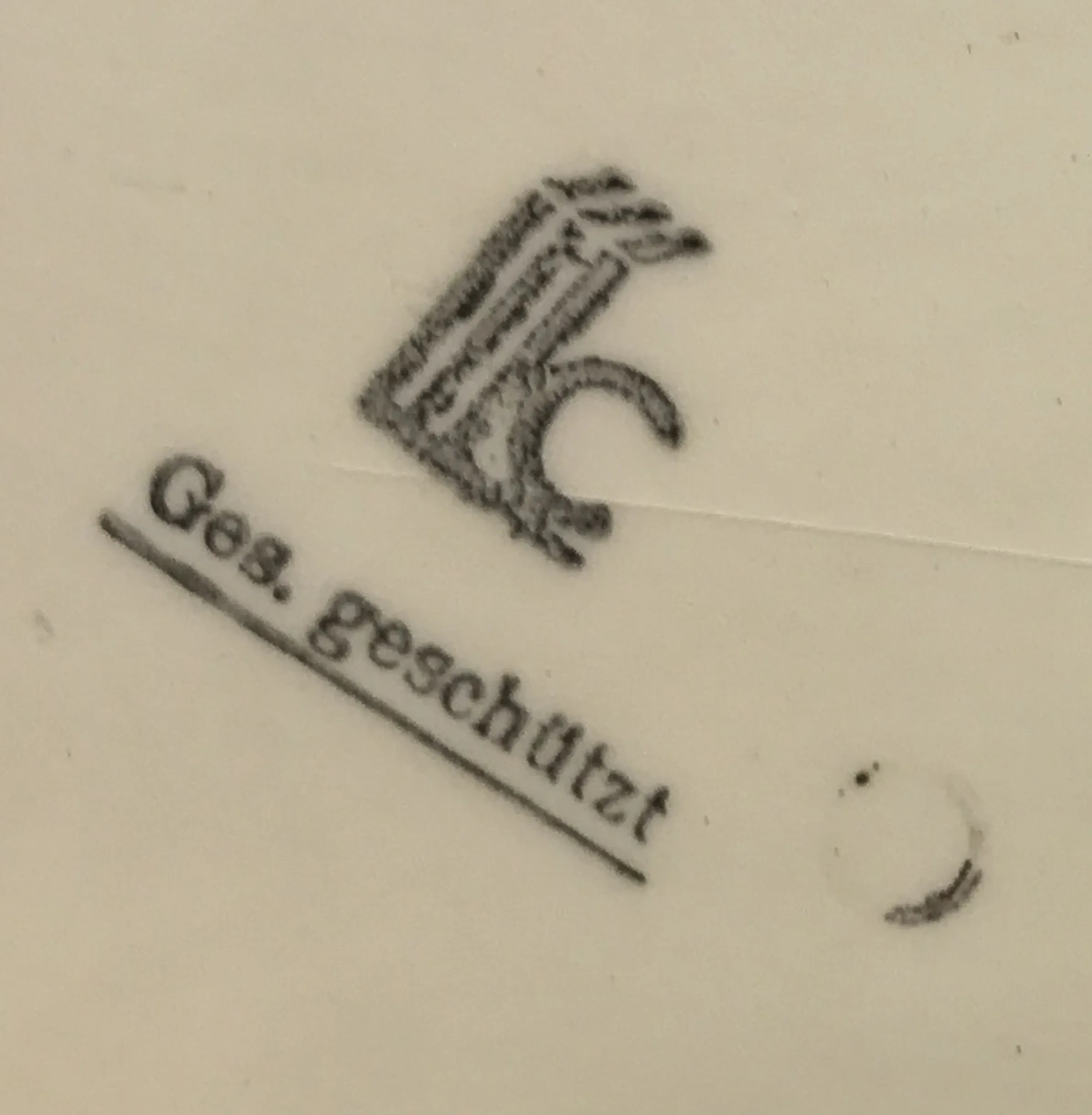 antique seal featuring ges. geschutzt inscription