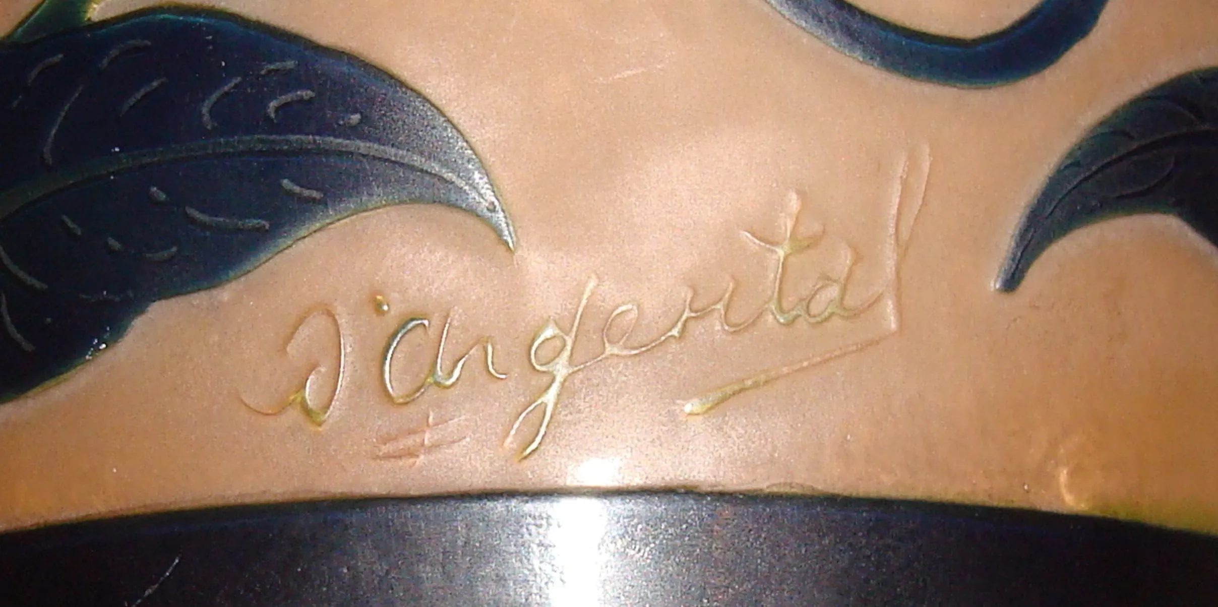 d'argental seal with signature, relief detail