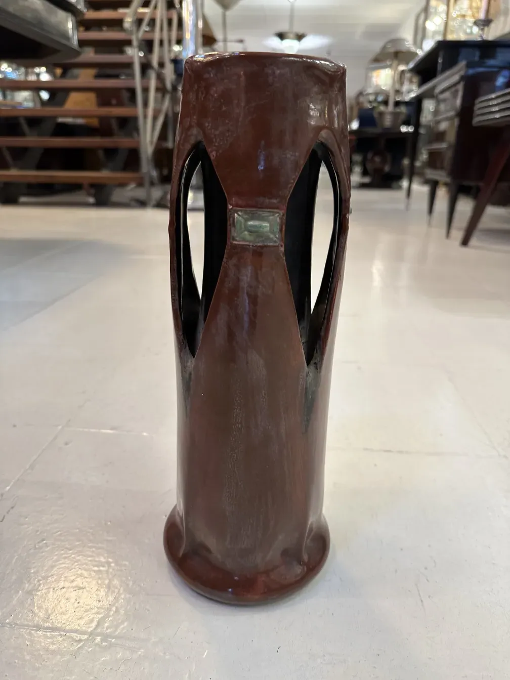 Céramique antique avec design unique de Julius Dressler, marron brillant et formes stylisées