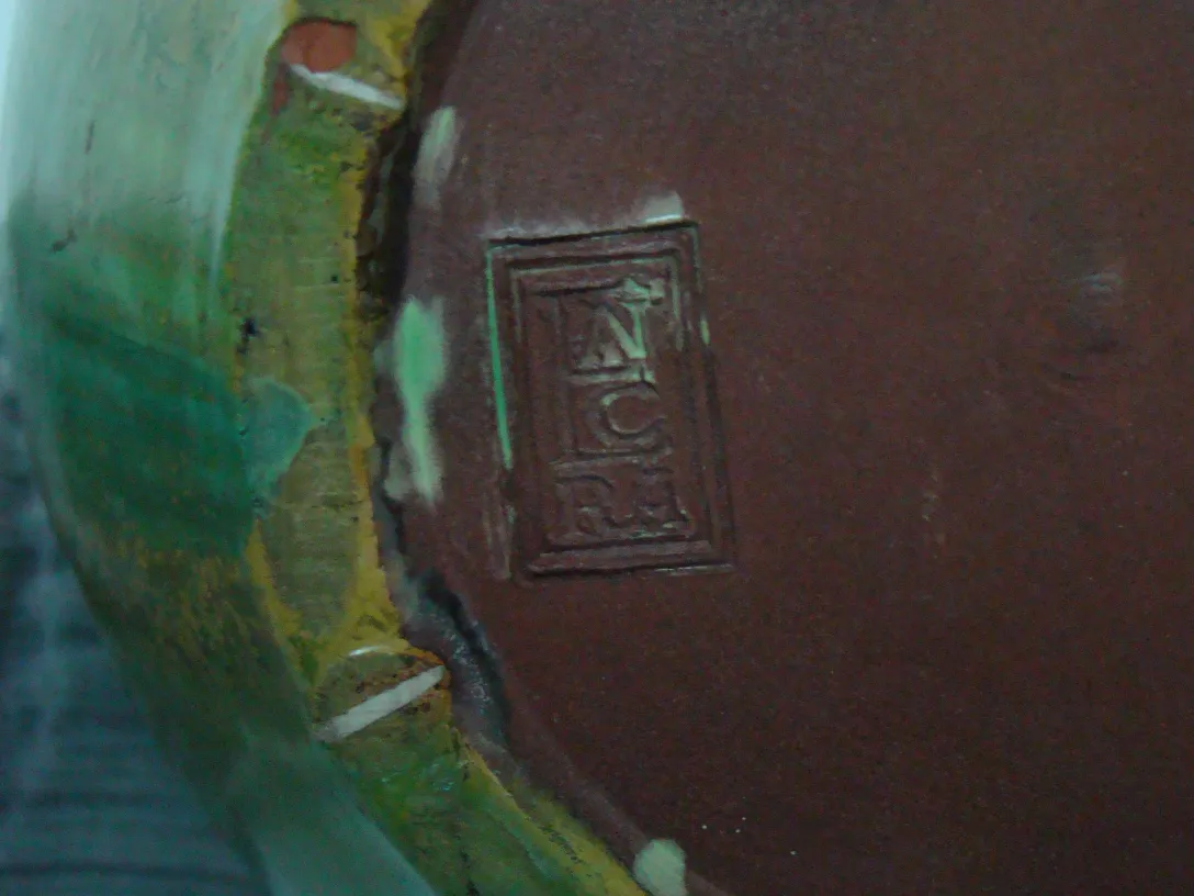 カラフルな古い陶器の職人の詳細、側面ビュー