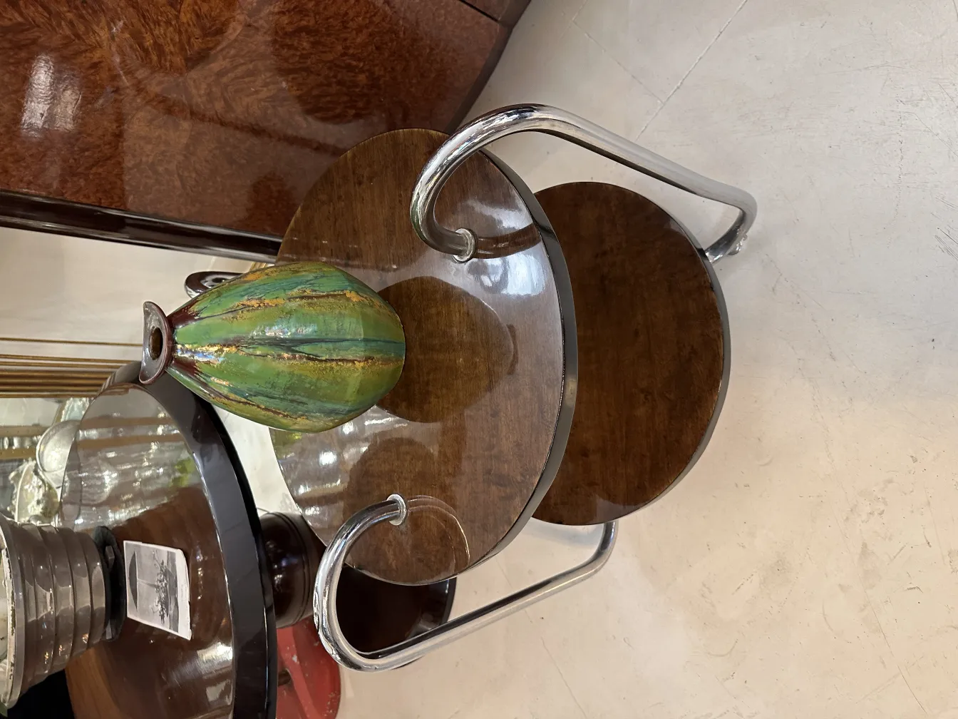 Vase en céramique ancienne aux teintes vertes et brunes